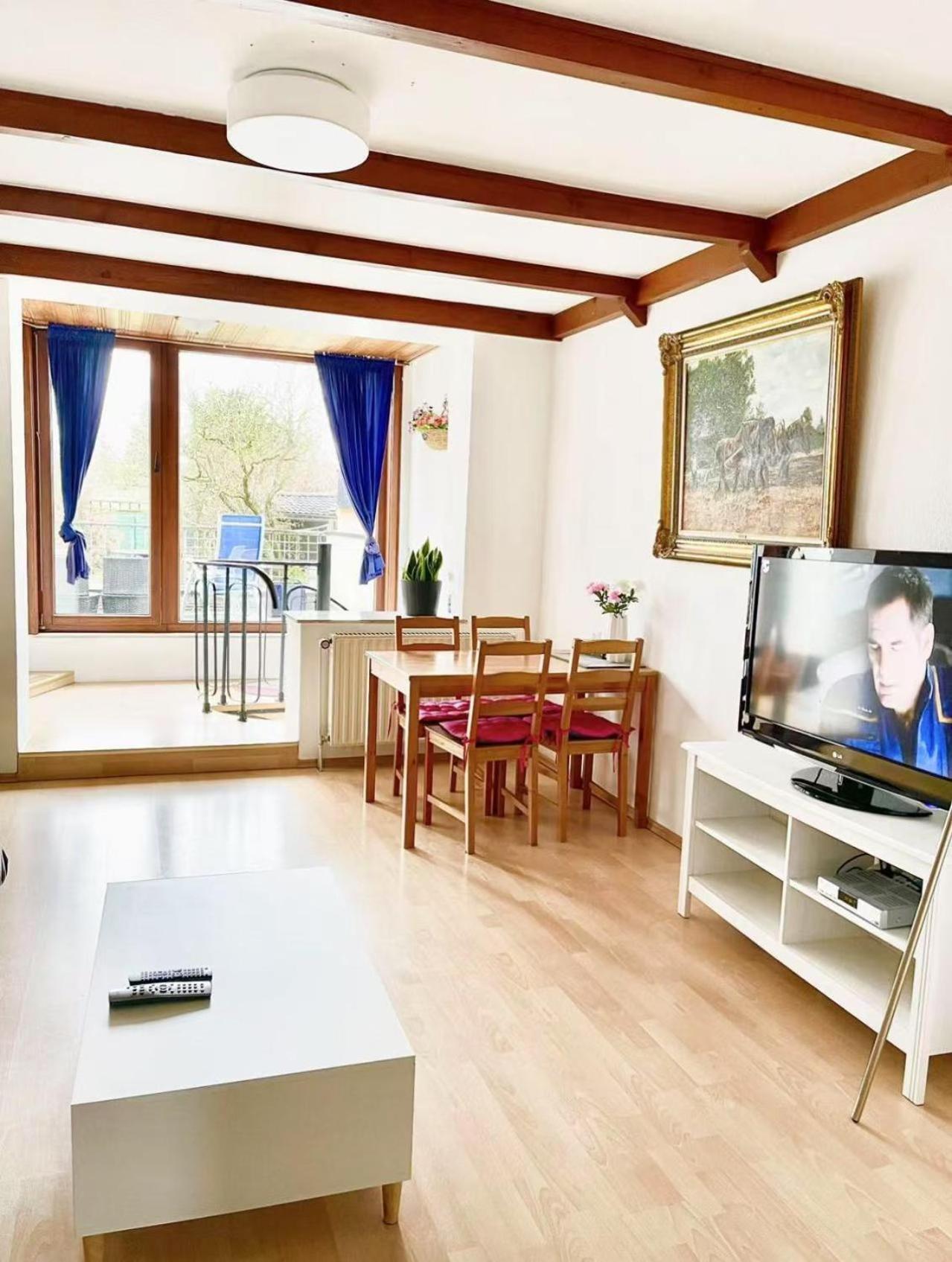 Messe And Airport, 2-bedroom Duplex With Kitchen And Garden